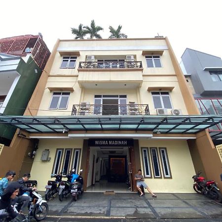 Hotel Oyo 2357 Syariah Grand Raudhah Giacarta Esterno foto