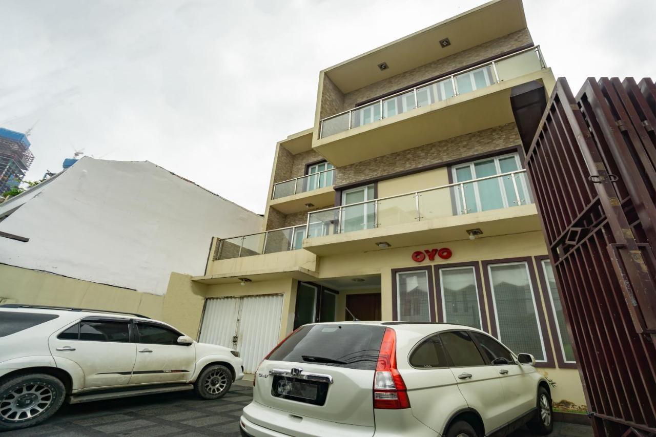 Hotel Oyo 2357 Syariah Grand Raudhah Giacarta Esterno foto