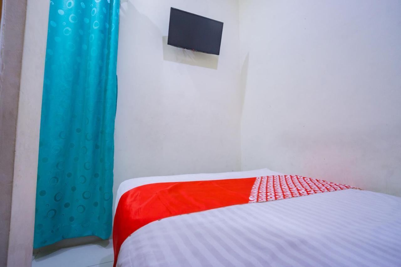 Hotel Oyo 2357 Syariah Grand Raudhah Giacarta Esterno foto