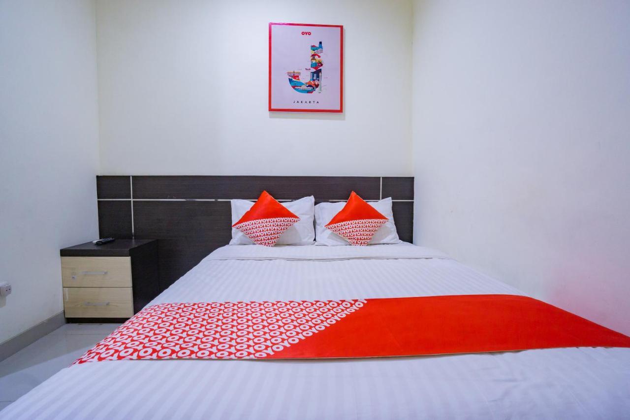 Hotel Oyo 2357 Syariah Grand Raudhah Giacarta Esterno foto