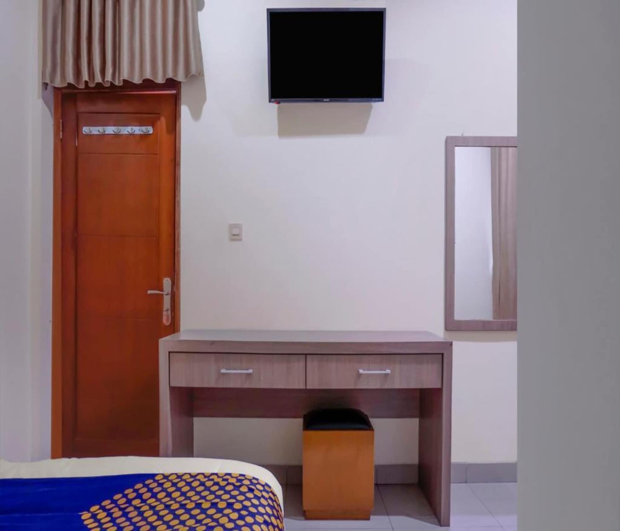 Hotel Oyo 2357 Syariah Grand Raudhah Giacarta Esterno foto