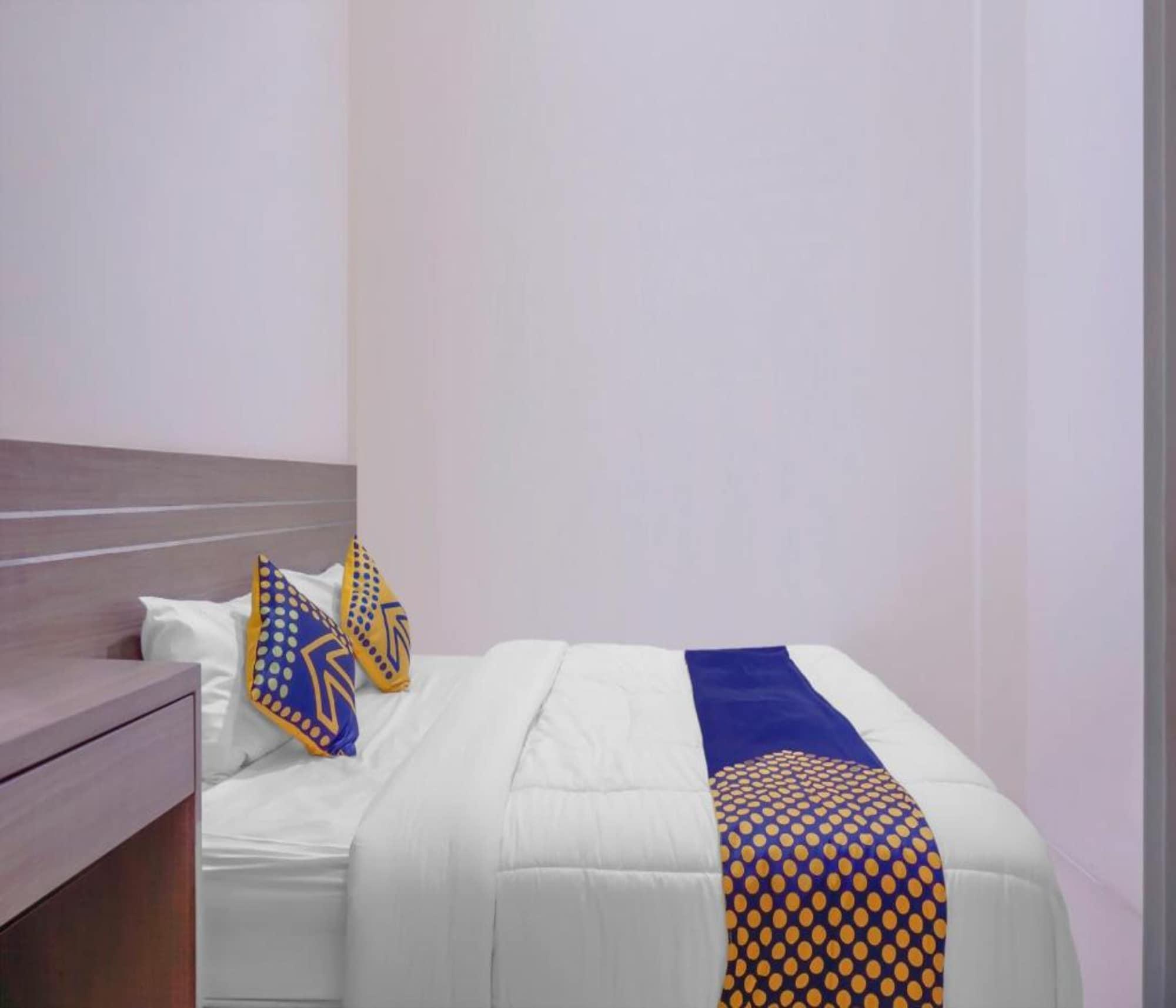 Hotel Oyo 2357 Syariah Grand Raudhah Giacarta Esterno foto