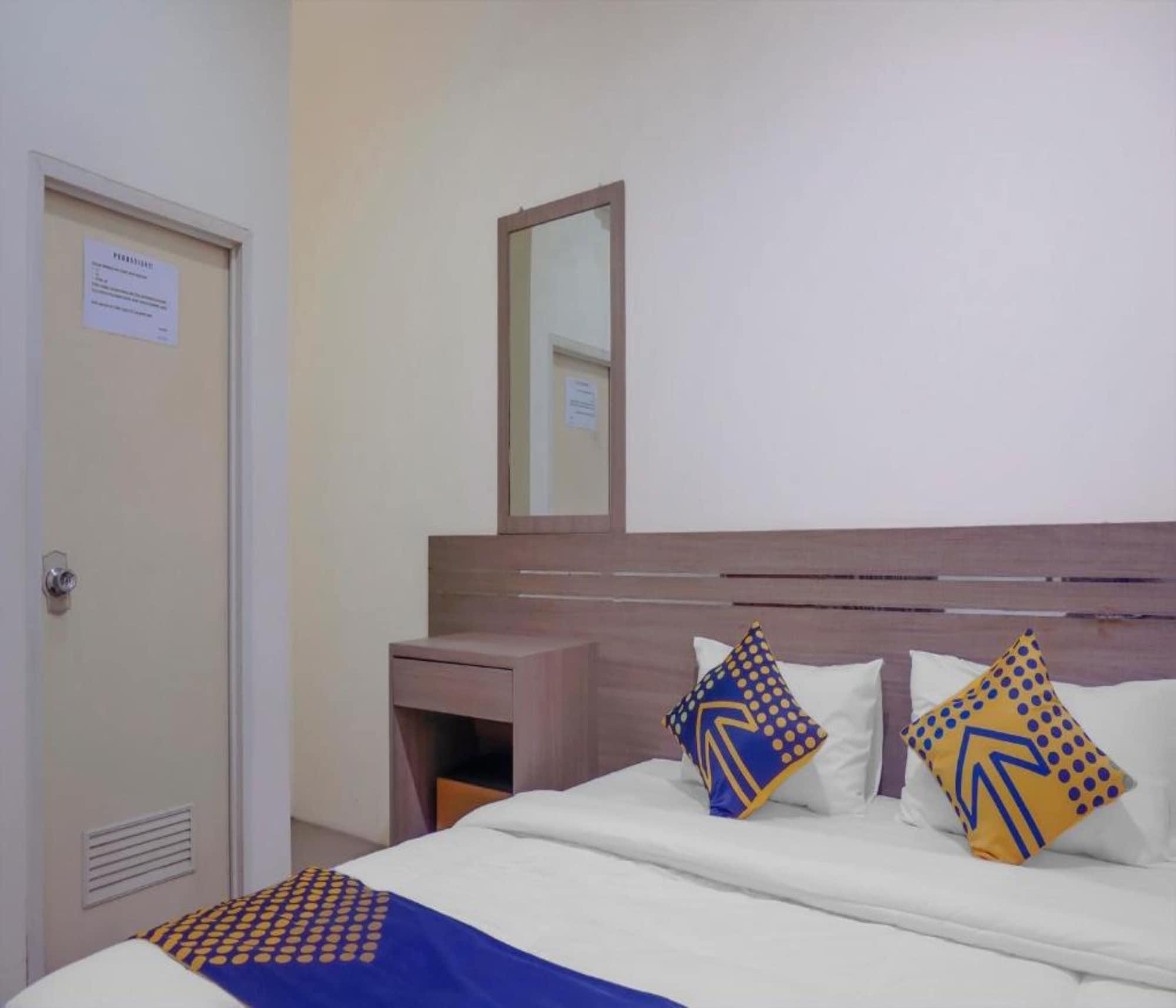 Hotel Oyo 2357 Syariah Grand Raudhah Giacarta Esterno foto