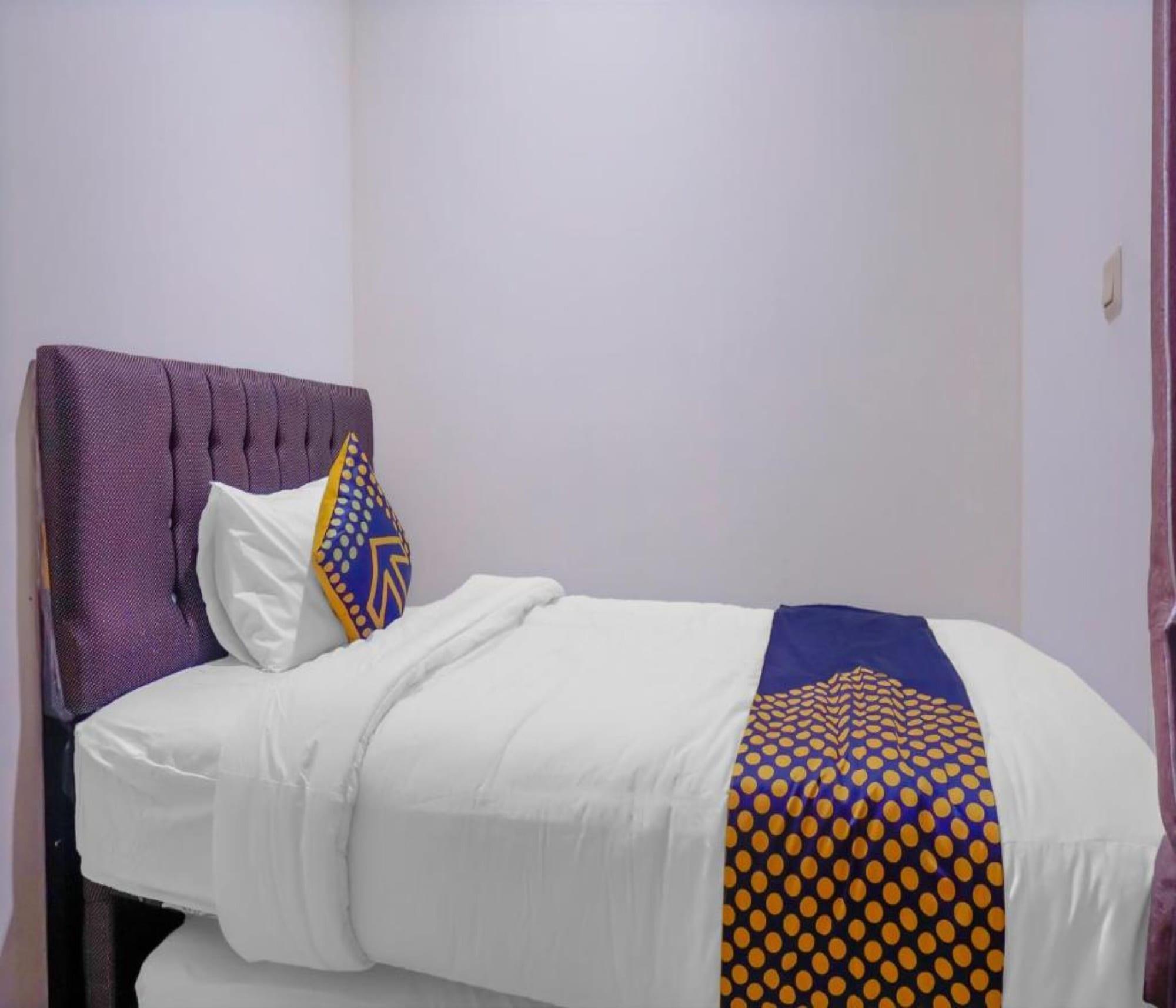 Hotel Oyo 2357 Syariah Grand Raudhah Giacarta Esterno foto