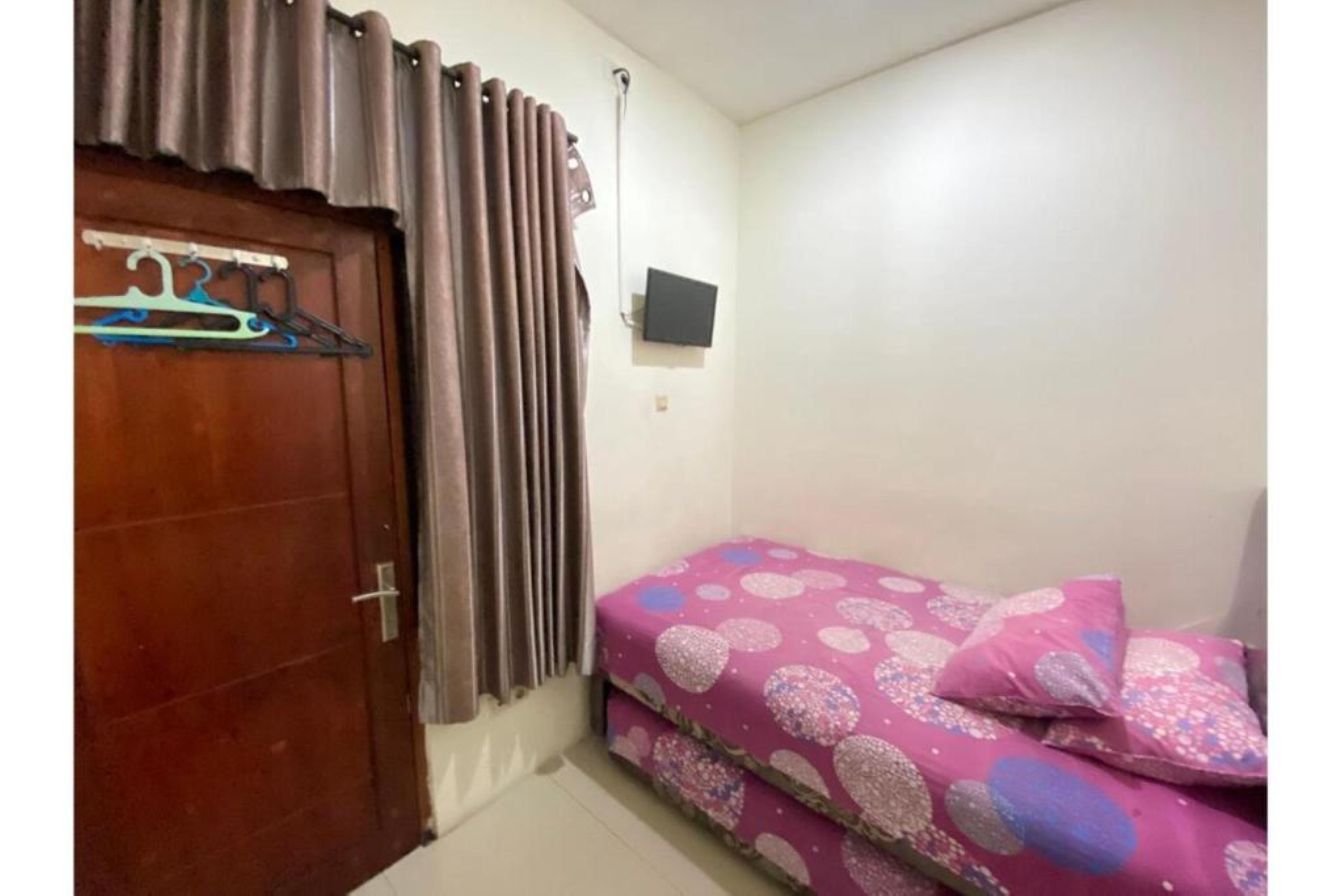 Hotel Oyo 2357 Syariah Grand Raudhah Giacarta Esterno foto