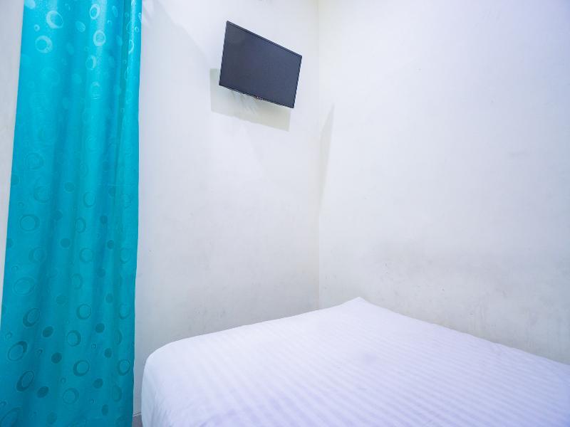 Hotel Oyo 2357 Syariah Grand Raudhah Giacarta Esterno foto