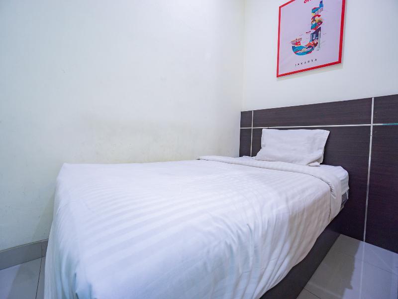 Hotel Oyo 2357 Syariah Grand Raudhah Giacarta Esterno foto