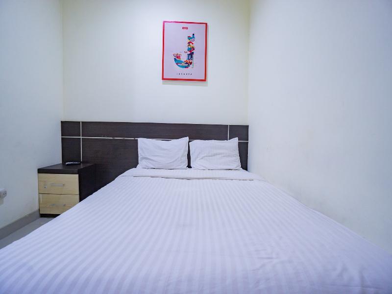 Hotel Oyo 2357 Syariah Grand Raudhah Giacarta Esterno foto
